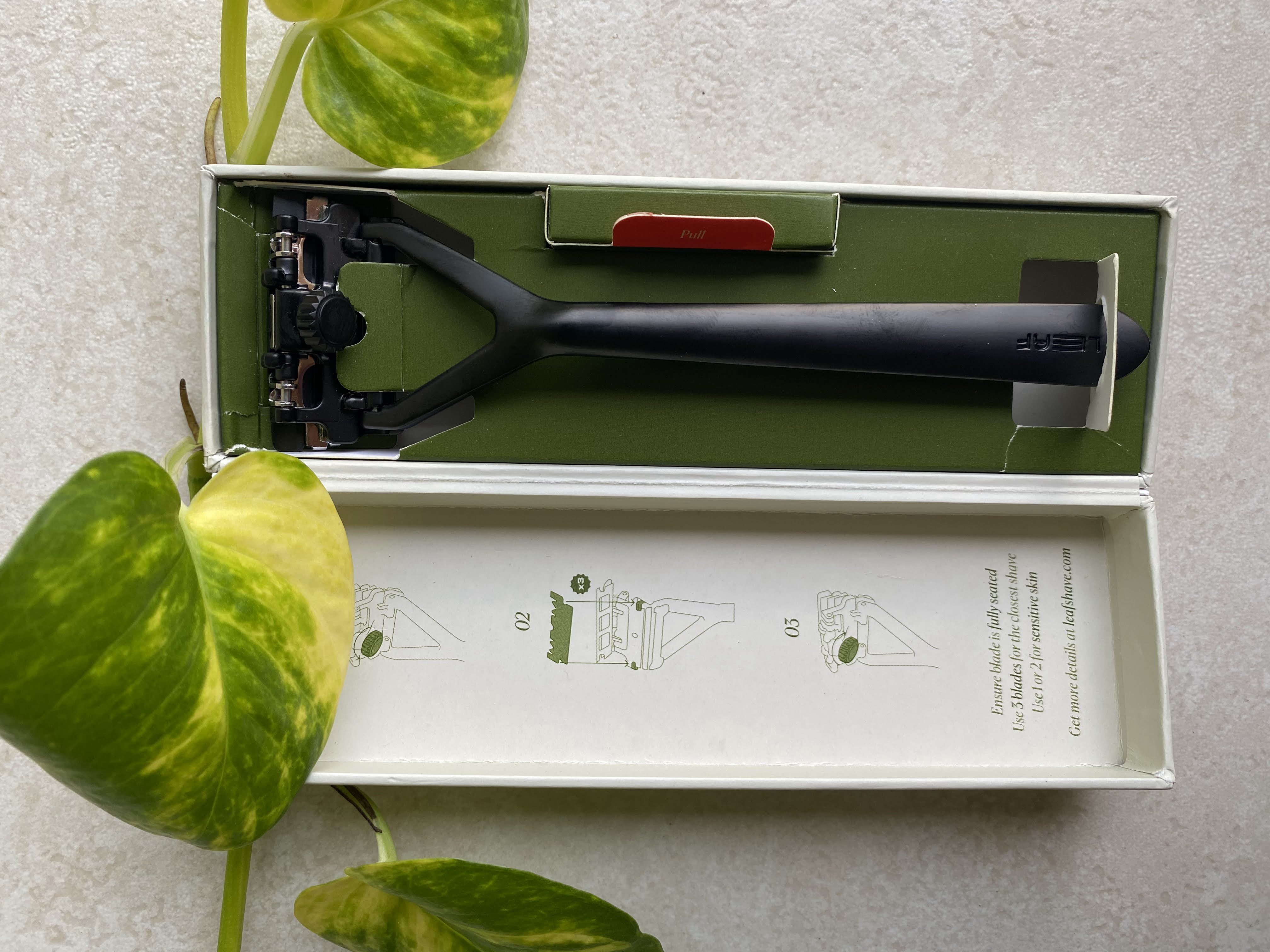 Leaf Safety Razor